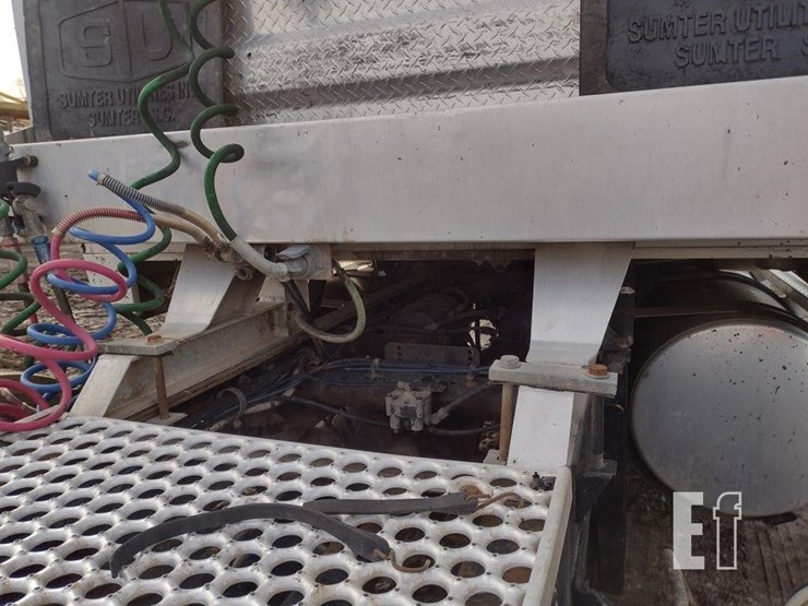 2005-western-star-4900fa-image-35