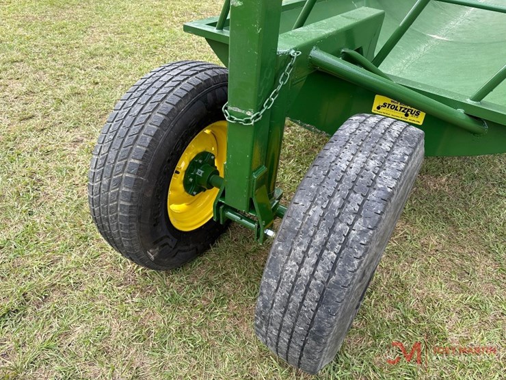 new/unused-stoltzfus-24'-slant-bar-feeder-wagon-image-6