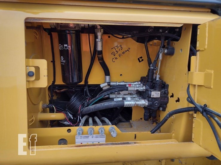 2016-deere-450j-lgp-image-41