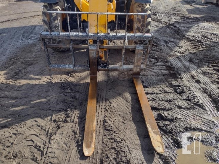 2017-jcb-510-42-image-15