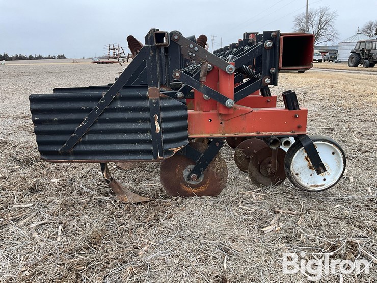 sukup-6r30”-3-pt-row-crop-cultivator-image-4