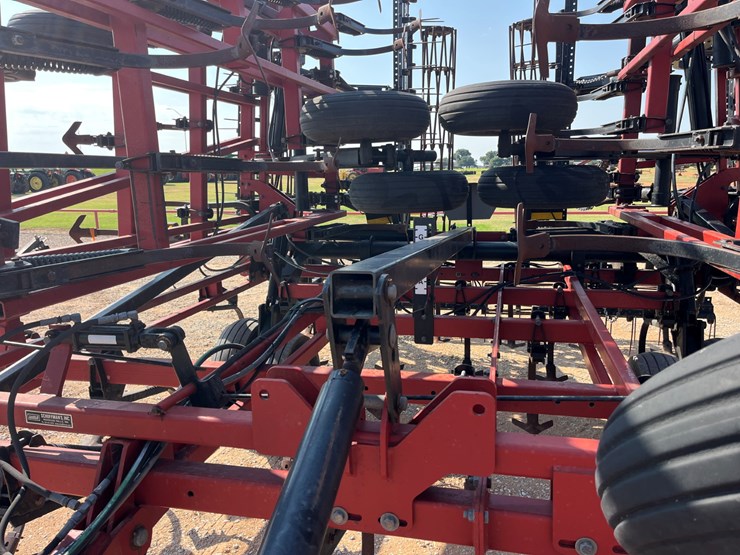 #t15435-•-2010-case-200-cultivator-image-3