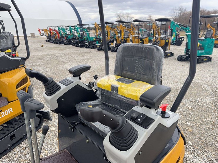 2025-cfg-mini-excavator-x720r-image-7