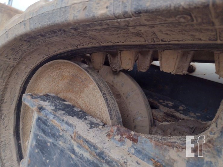 2017-bobcat-t595-image-27