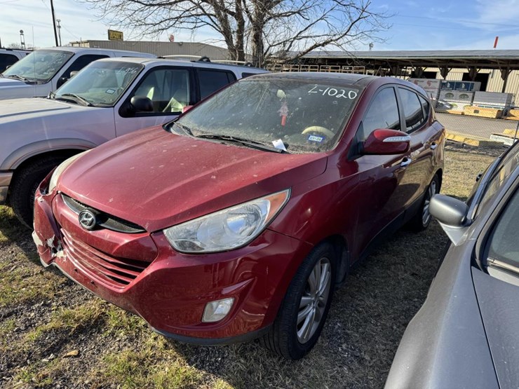 2011-hyundai-tucson-image-1