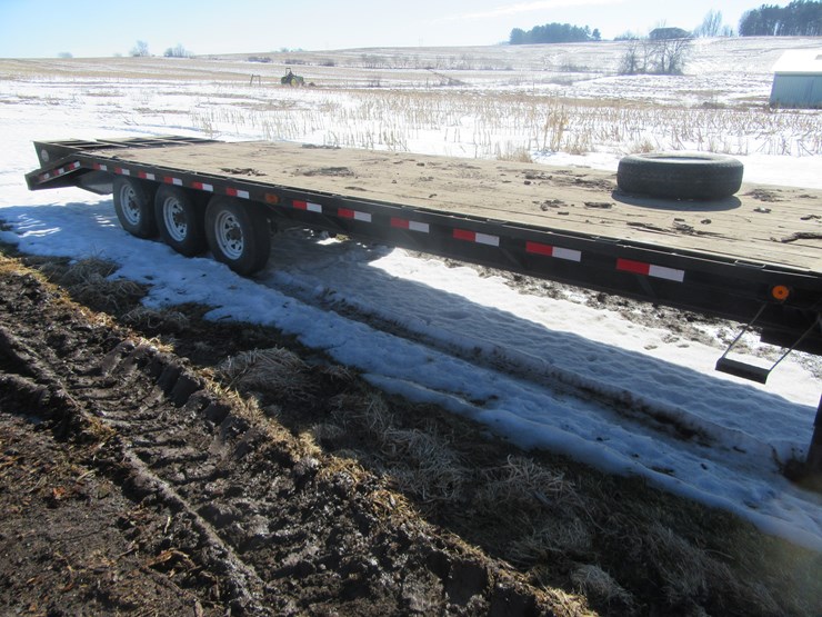 #8954-•-2006-pj-tri-axle-23'-trailer-(has-wi-title)-image-4
