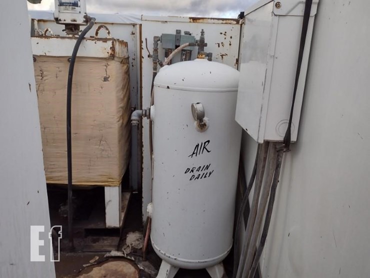 2008-peterbilt-365-image-43