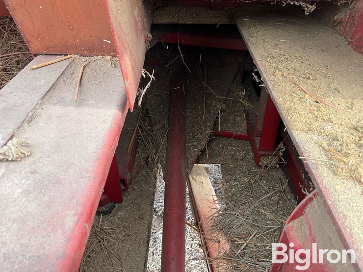 new-holland-271-image-12