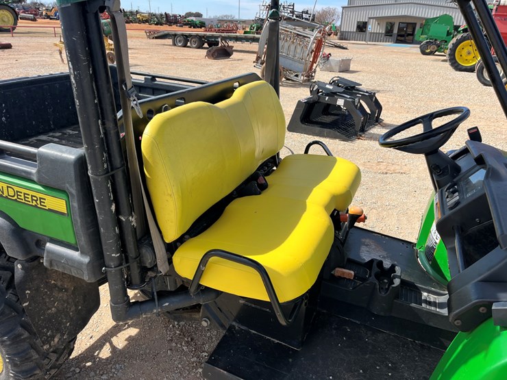 2016-john-deere-gator-image-4