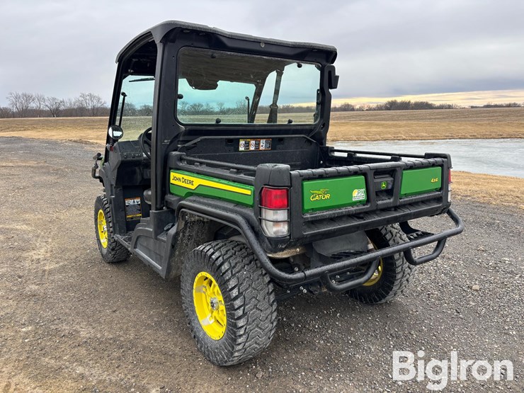 2024-john-deere-gator-image-7
