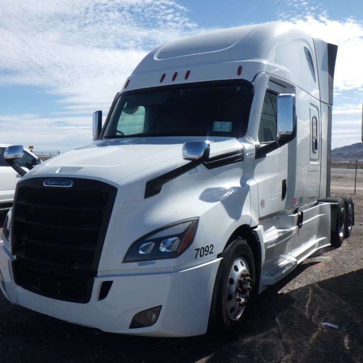 2024 FREIGHTLINER CASCADIA 126