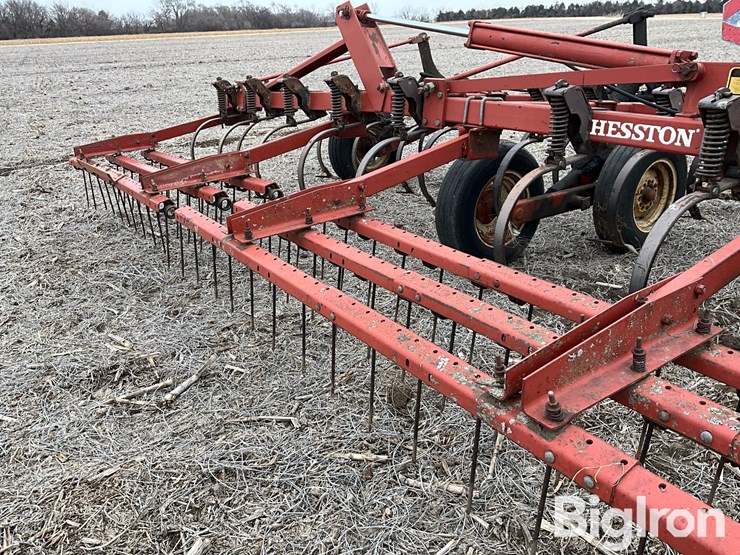 hesston-2210-image-16