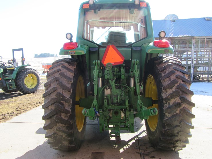 john-deere-7520-image-2