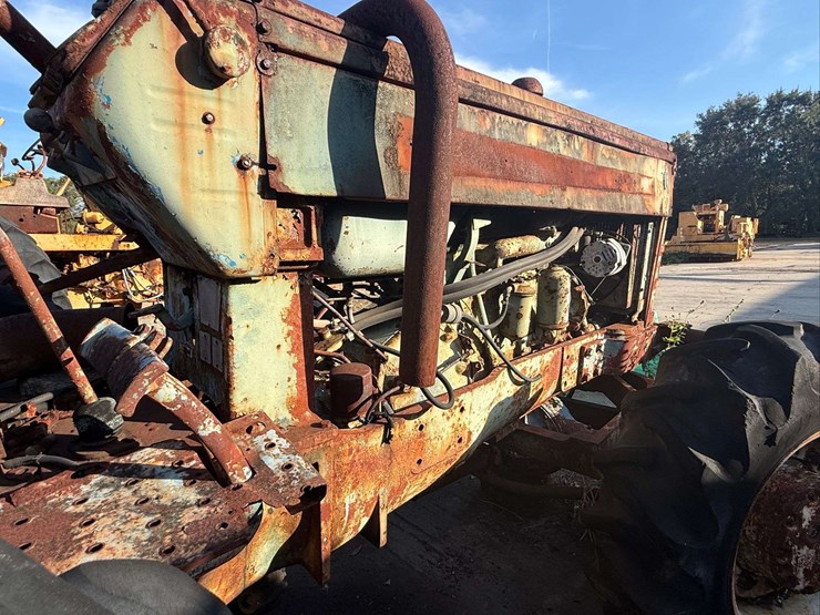 oliver-1900-diesel-fwa-image-17