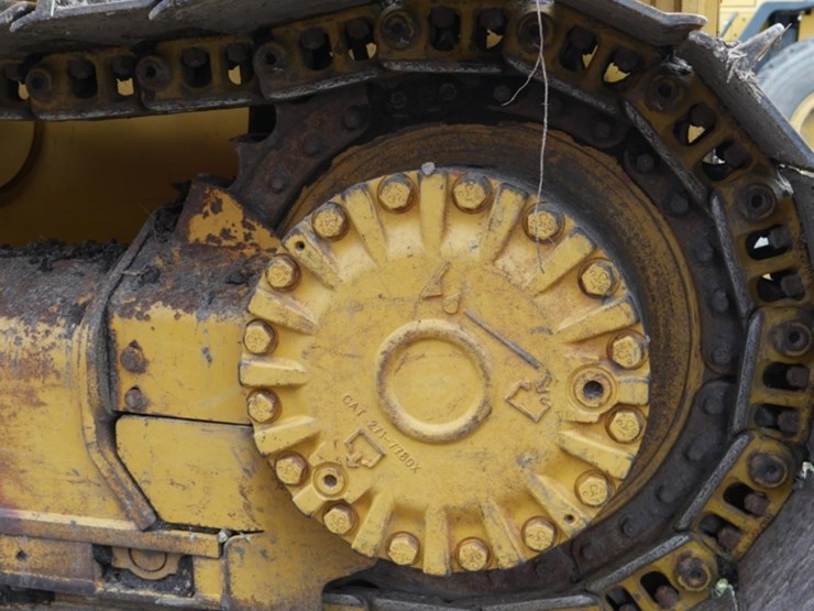 2005-caterpillar-d3-image-7