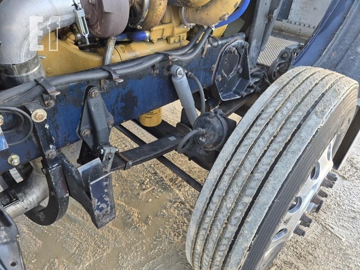 1995-peterbilt-379-image-30