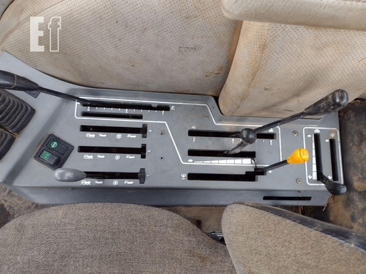 1996-case-ih-3230-image-9