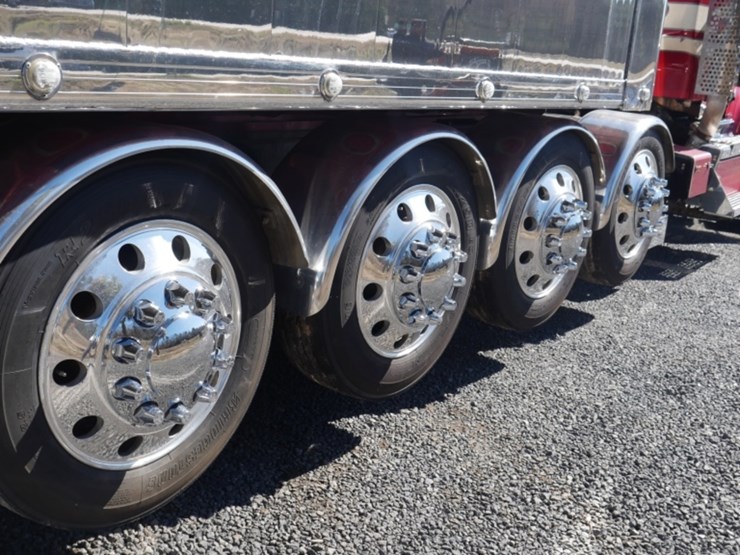 2018-kenworth-w900-image-9