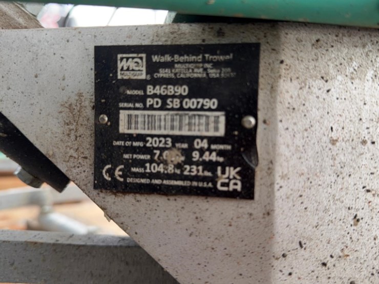 2023-whiteman-b46b90-4'-power-trowel-with-10hp-broggs-motor-image-2