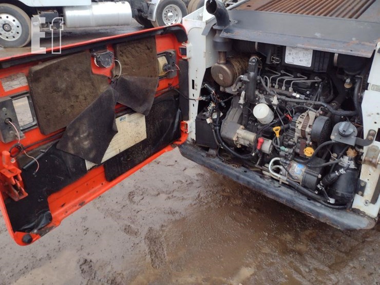 2017-bobcat-t595-image-38