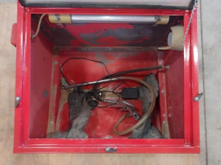 bench-top-sandblasting-cabinet(s)-image-8