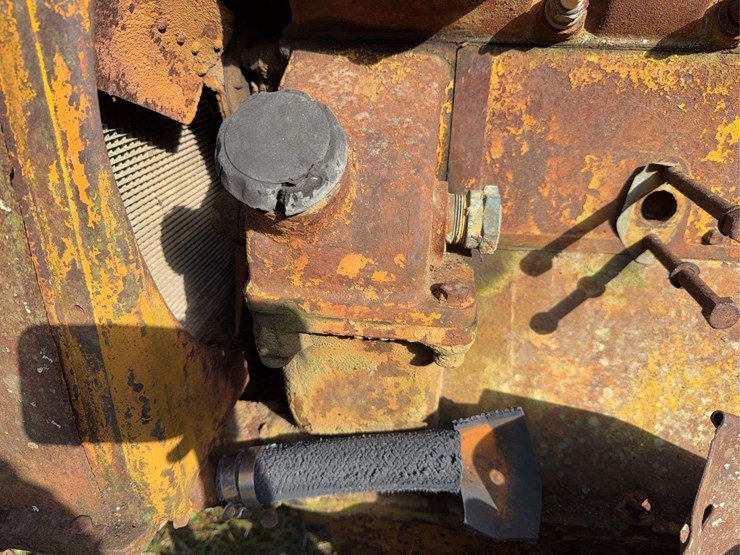 caterpillar-2-ton-image-11