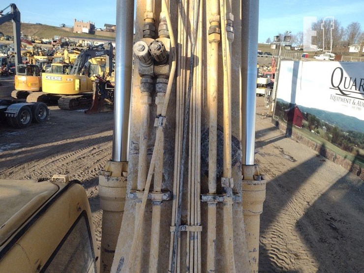 2000-deere-270c-lc-image-51