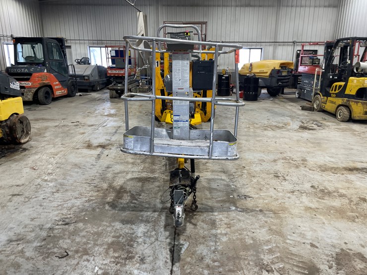 2013-bil-jax-3632t-image-2