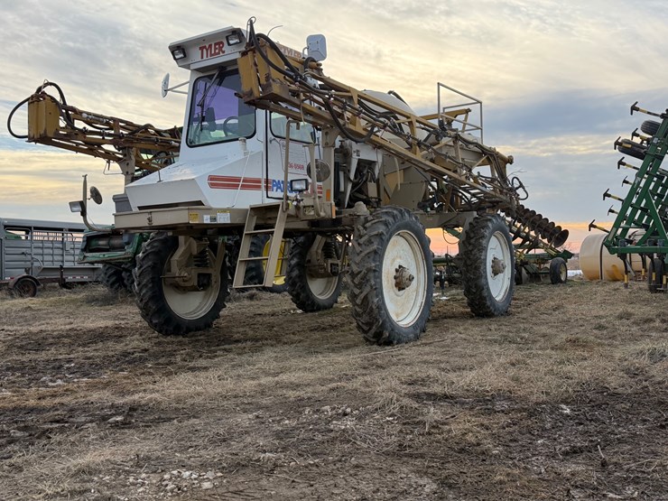 #1066-•-patriot-xl-sprayer-image-1