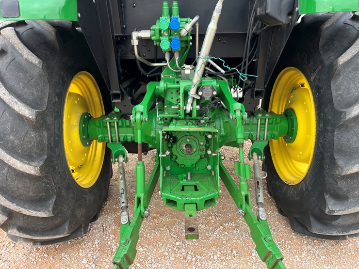 2015-john-deere-5100e-image-11