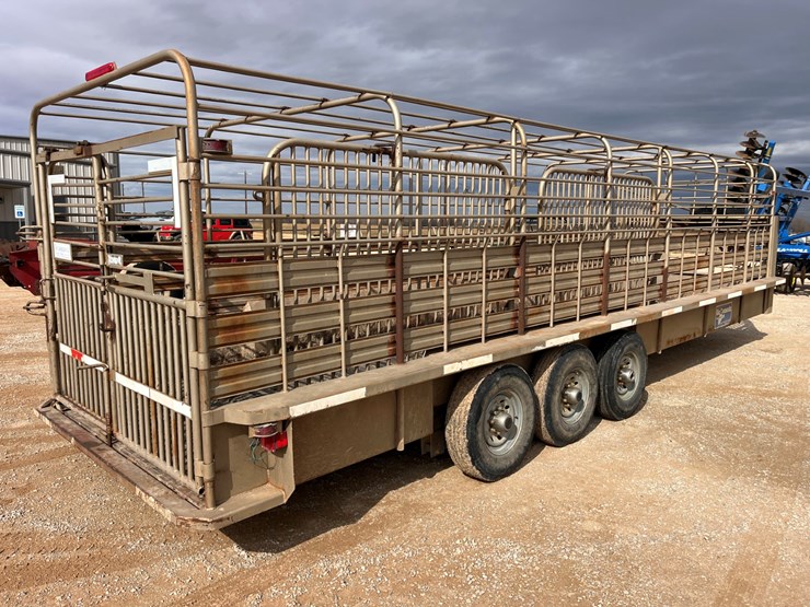 #t8410-•-2010-gn-stock-trailer-image-9