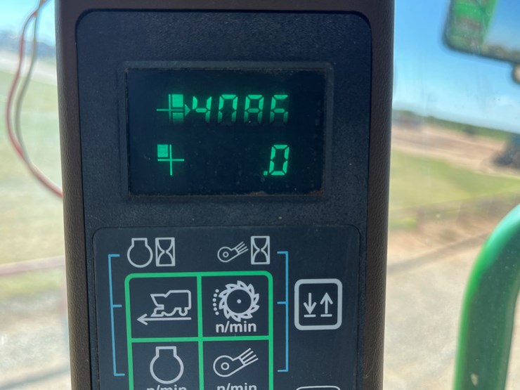 2004-john-deere-7460-image-35