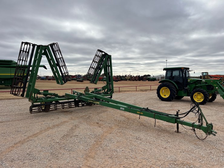 2002-john-deere-200-image-6