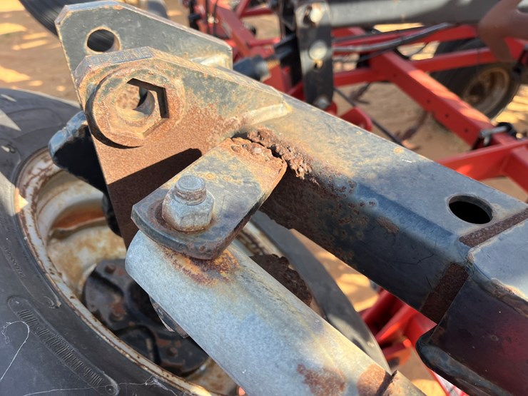 #t15435-•-2010-case-200-cultivator-image-23