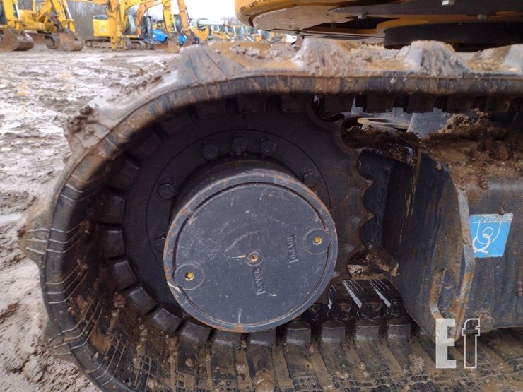 2023-deere-30g-image-36