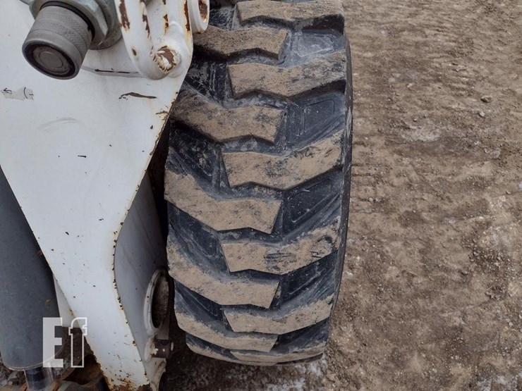 2016-bobcat-s590-image-20