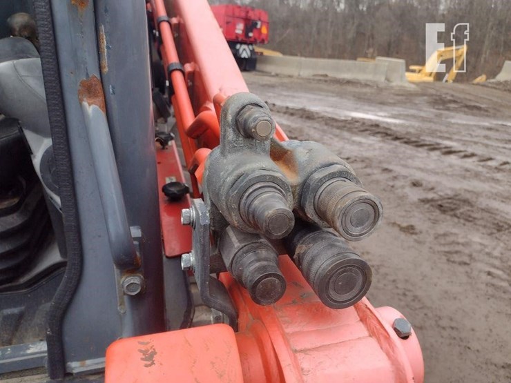 2017-kubota-svl95-2s-image-15