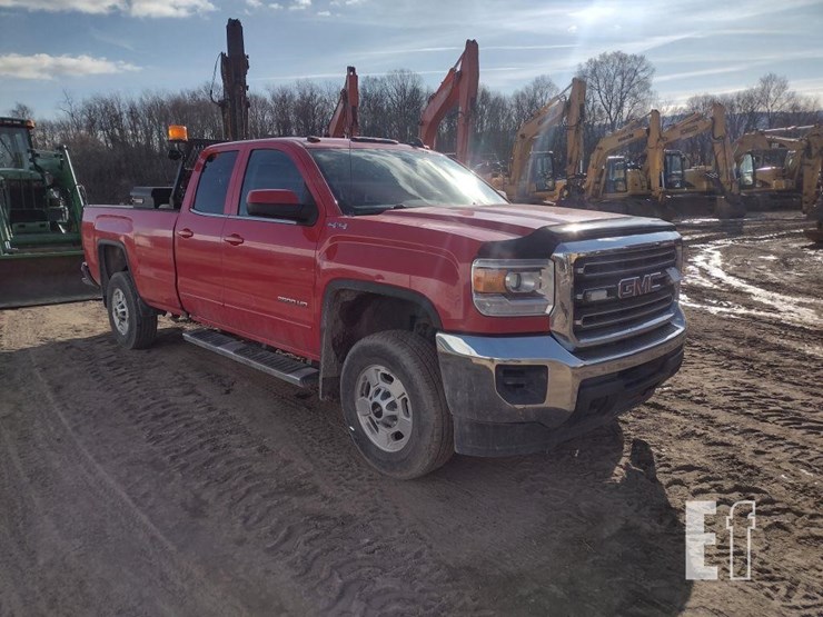 16-gmc-2500-image-26