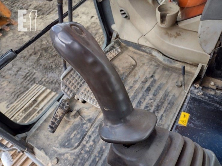 2006-hitachi-zx270-lc-3-image-10