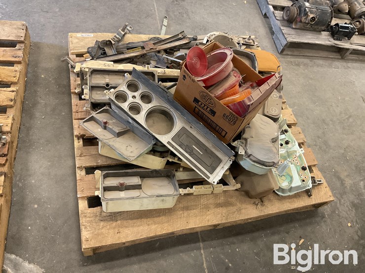 chevrolet-&-dodge-pickup-parts-image-6