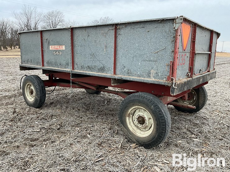 electric-5163-12’-harvest-wagon-w/hoist-image-7