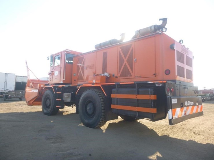 1992-schmidt-df400-s/a-4x4-snow-blower-truck-image-4