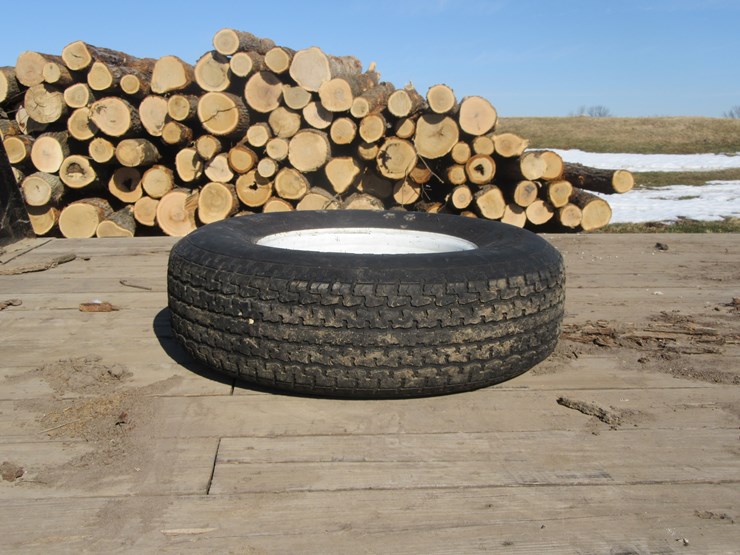 #8954-•-2006-pj-tri-axle-23'-trailer-(has-wi-title)-image-10