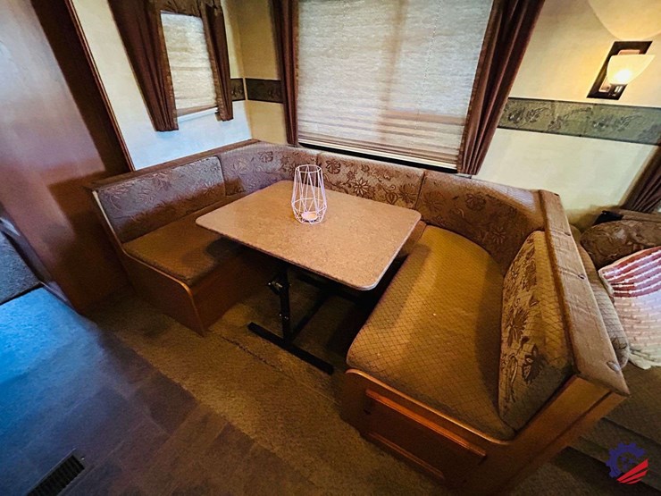 2011-keystone-hornet-platinum-31rbds-t/a-camper-trailer-image-61