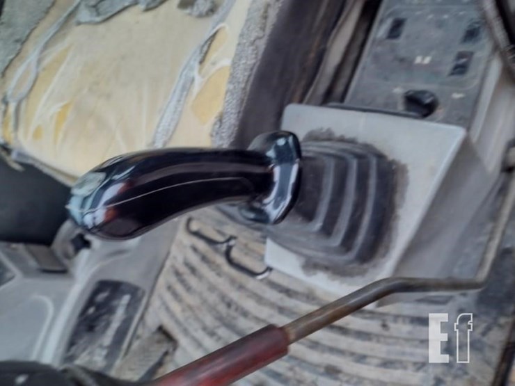 2005-gradall-xl3300-image-13