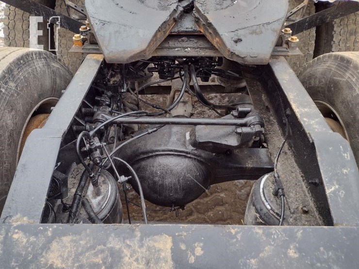 2000-international-9900-image-38