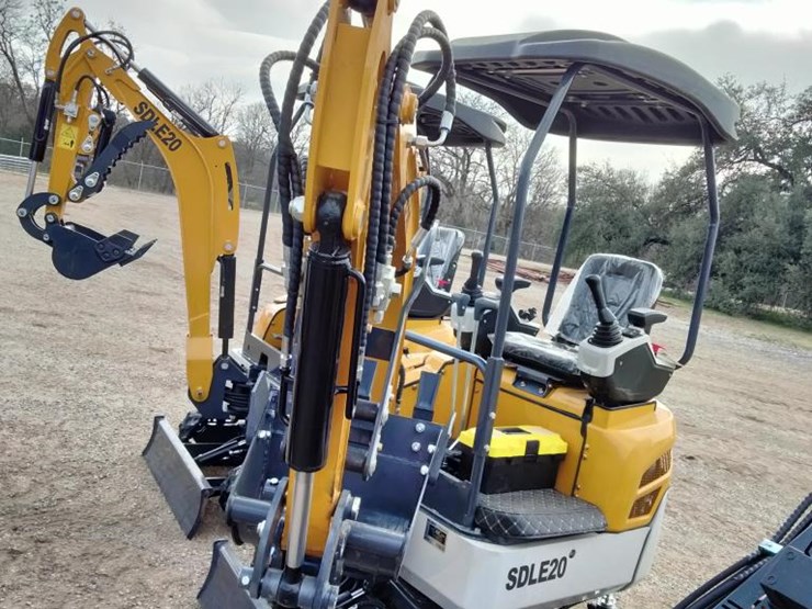 #50-•-mini-excavator---yanmar-diesel-(sdle20)-image-2