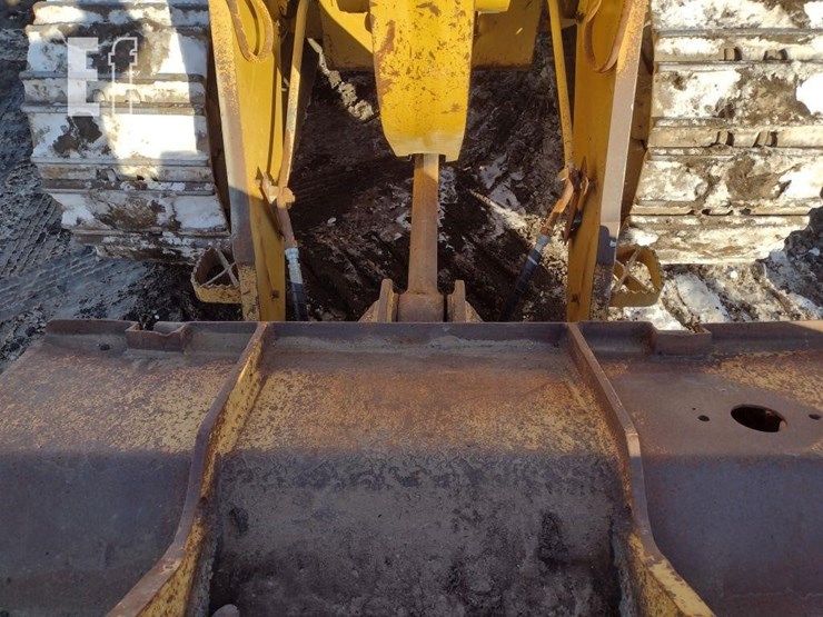 2005-caterpillar-963c-image-17