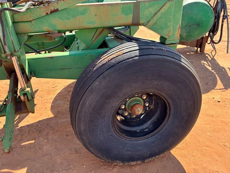 #t8289-•-jd-515-drill-carrier-image-4