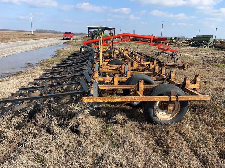 taylor-32'-field-cultivator,-needs-parts-image-6